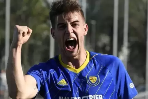 Hatte am Ende Grund zum Jubeln: Yannick Busljeta, Schütze zum 2:0 für den SC Bobenheim-Roxheim gegen den VfR Frankenthal II. Fot