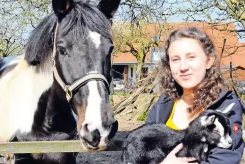 Ein Leben ohne Tiere kann sich Lea Wagner aus Hermersberg nicht vorstellen. Deshalb möchte sie zunächst ein Freiwilliges Ökologi