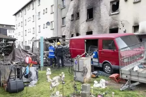Verbrannt: Bei dem Feuer, das 16 Wohnungen im Asternweg unbewohnbar machte, verloren die Menschen auch fast all ihre persönliche