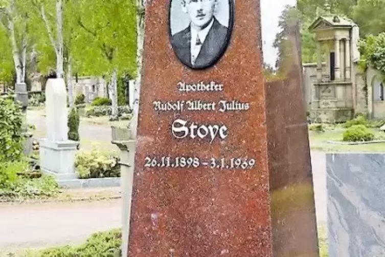 Am Samstag enthüllter Stein: im Gedenken an Rudolf Stoye.