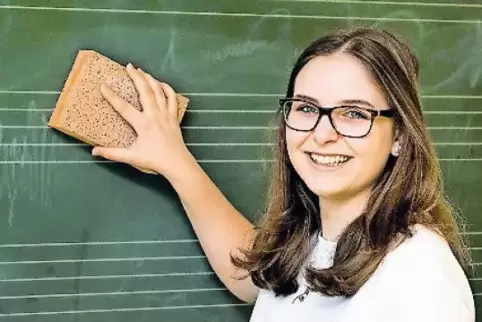 Sabrina Ast tanzt beim Karnevalverein Zweibrücken (KVZ) in der Garde.