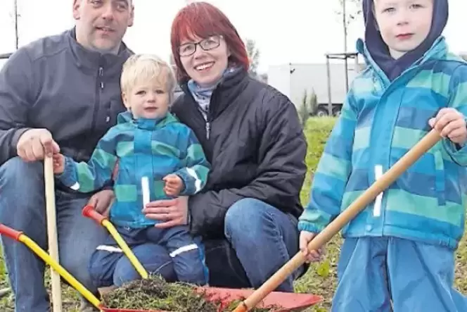 Martina und Markus Selig mit Maximilian und Matthias. Martina und Markus Selig mit Maximilian und Matthias.