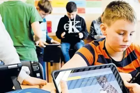 Noch längst nicht in allen rheinland-pfälzischen Schulen zählen Tablet-Computer zum Alltag.
