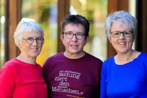 Vorstand des Vereins Leben und Kultur , der das Haus am Westbahnhof betreibt (von links): Christa Müller, Peter Damm und Patrici