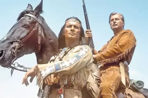 Immer, wenn sie sich als „mein Bruder“ anreden sollten, mussten sie kichern, erinnerte sich „Winnetou“ Pierre Brice später an di