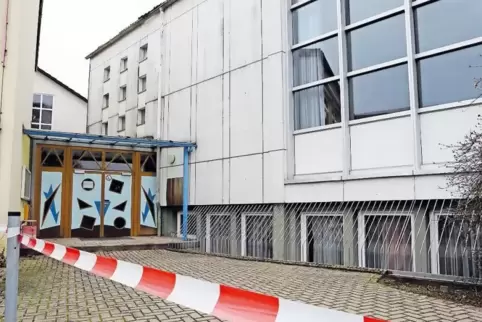 Die alte Kulturhalle muss abgerissen werden.