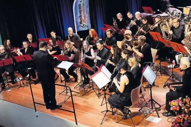 Hohe künstlerische Qualität: das Blasorchester des Musikvereins Winnweiler.