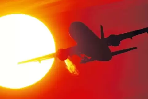 Der Sonne entgegen auf Kosten des Treibhauseffekts: Die Klimabilanz von Fliegern ist extrem schlecht.