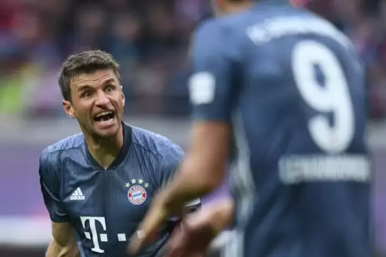 Der FC Bayern als Zuschauermagnet – links Thomas Müller. Foto: Kunz 