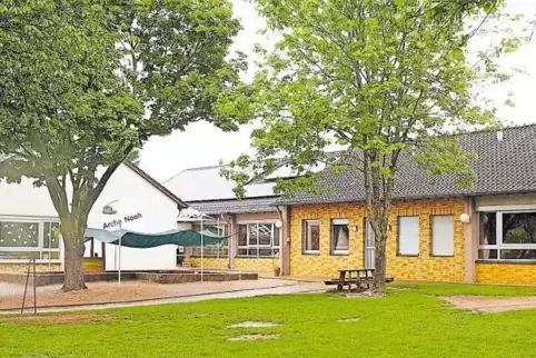 Weil die Kriminalpolizei am Montag Spuren im Kindergarten sicherte und dafür Räume absperrte, nahmen manche Eltern ihre Kinder w