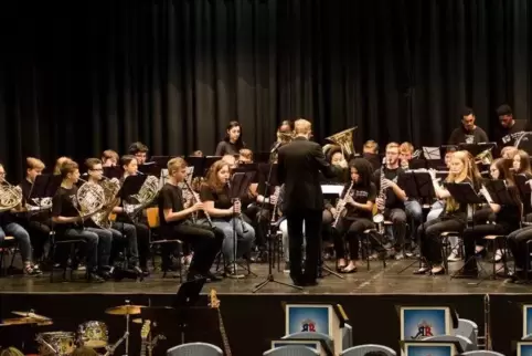 „Concert Winds“ brachten tatsächlich frischen Wind in die Kultur- und Festhalle. Foto: Sayer