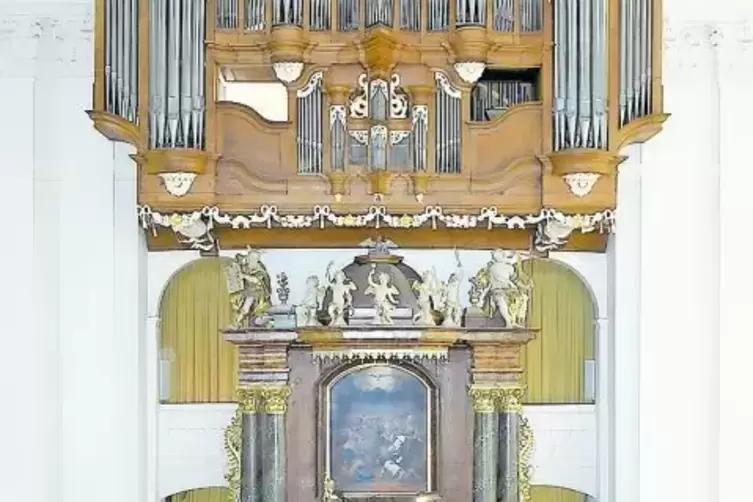 Die prachtvolle Orgel in der Paulskirche – hier bei einem Konzert des Nordpfälzer Oratorienchors aufgenommen – ist ein Meisterwe