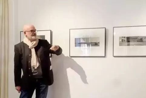 Eröffneten die Ausstellung übers Docu Center Ramstein im Unterhammer: Kuratorin Claudia Groß und DCR-Leiter Michael Geib.  Foto: