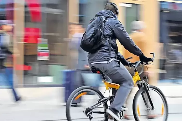 Moralisch sitzen Radfahrer fest im Sattel – allerdings fahren manche wie biologische Waffen auf der Suche nach einem Ort, um zu 