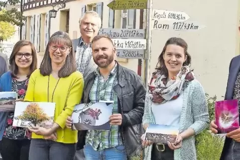 Prämierte Fotografen: Hartmut Magin von der FWG, Christiane Mugrauer, Maike Müller, Andreas Heisig, Julia Schmidt und Mathias Fu