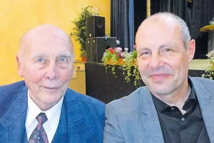 Zwei Lauterer Legenden: Horst Eckel (links) und Axel Roos.