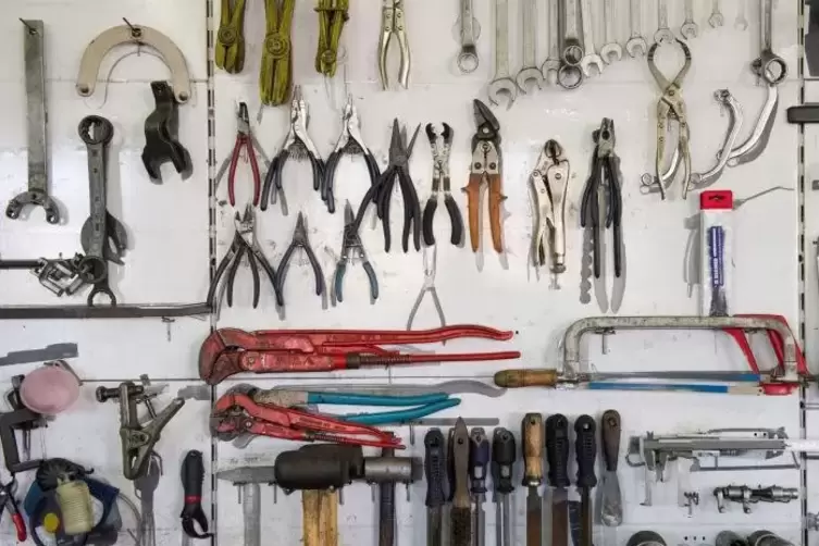 Um die Menge an Elektroschrott zu reduzieren, soll im Bobenheim-Roxheimer Kurpfalztreff einmal im Monat repariert werden. Foto: 