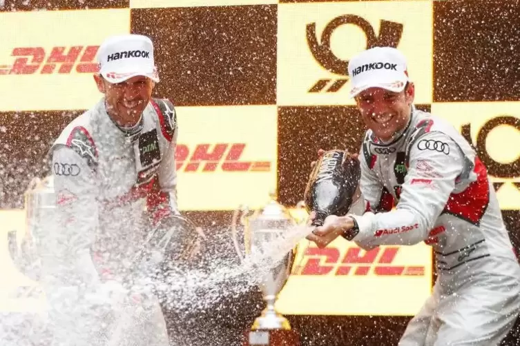 Rene Rast (links) vom Audi Sport Team Rosberg und Teamkollege Jamie Green hatten tags zuvor noch ihre Podestplätze fefeiert.  Fo
