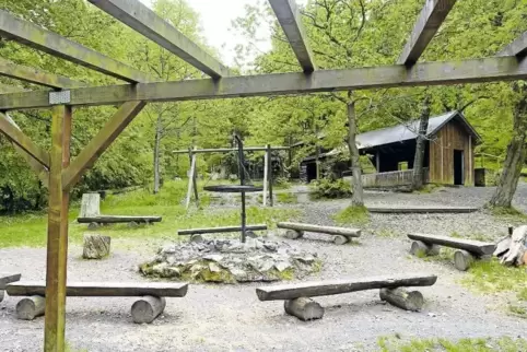 Schauplatz der Kerwe-Performance des Kunstvereins: der Abenteuerspielplatz in Dannenfels.