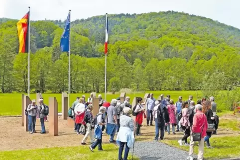 Symbol für ein grenzenloses Europa ist die Gedenkstätte St. Germanshof bei Bobenthal.