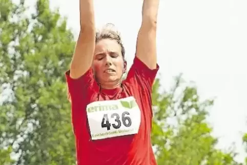 Christine Port (VTZ) landete im Weitsprung auf Platz zwei.