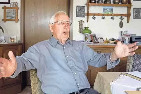 Hat Konrad Adenauer einst mit Kartoffeln beliefert: Josef Rüddel ist seit 54 Jahren Ortsbürgermeister von Windhagen.
