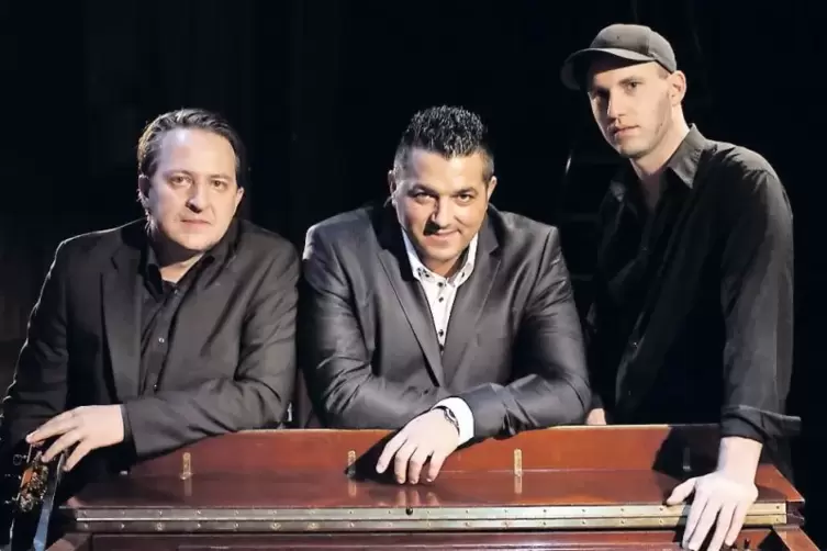 Virtuos und groovebetont: &bdquo;Hammond Eggs&ldquo; mit (von links) Paulo Morello, Jermaine Landsberger und Christoph Huber.