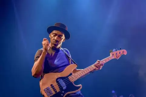 Stilprägender Bassist auf über 600 Alben: Marcus Miller.  Foto: thierry dubuc