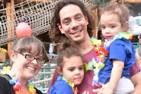 Nikara und Ray Connor mit Sophia (links) und Isabel  Foto: HAMM