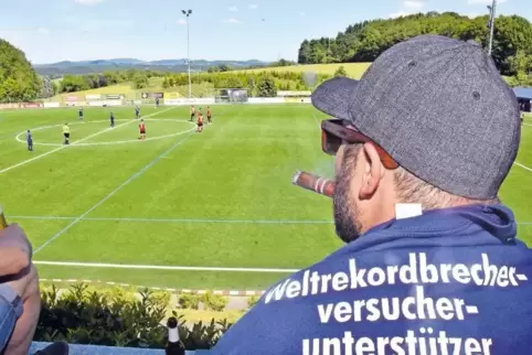 Die Tribünenplätze waren heiß begehrt.
