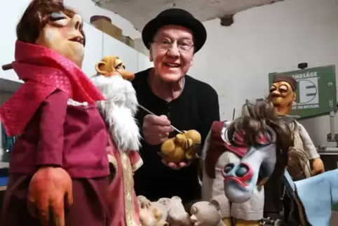 „Ich bin kein Stadtmensch. Ich brauche Raum zum Leben und zum Arbeiten“, sagt Billy Bernhard, der in Schweighofen mit seinen Hüh