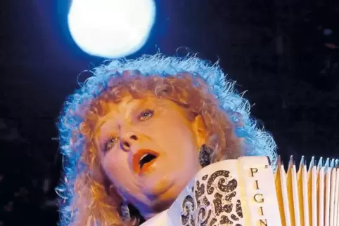 Stargast bei der Nuit de la Chanson am 29. Juni: die Akkordeonistin Lydie Auvray.