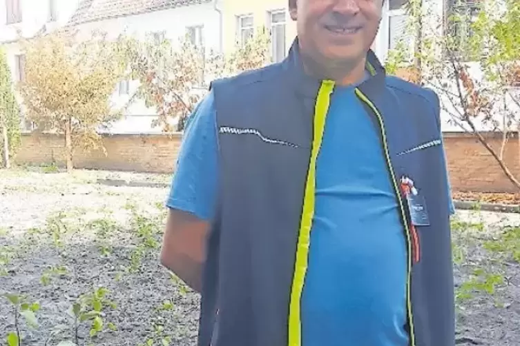Alles bio: junges Gem&uuml;se im Garten von Aylan T&uuml;rkylmaz.