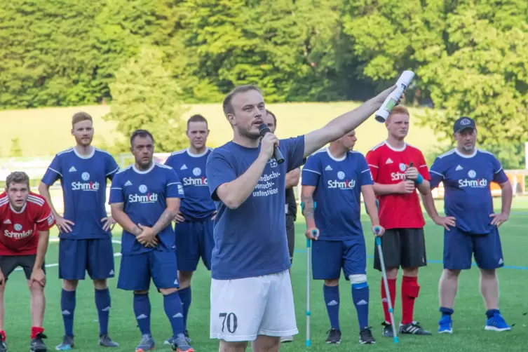 fussball_weltrekord_dauerkicken_sf_winterbach_-19.JPG