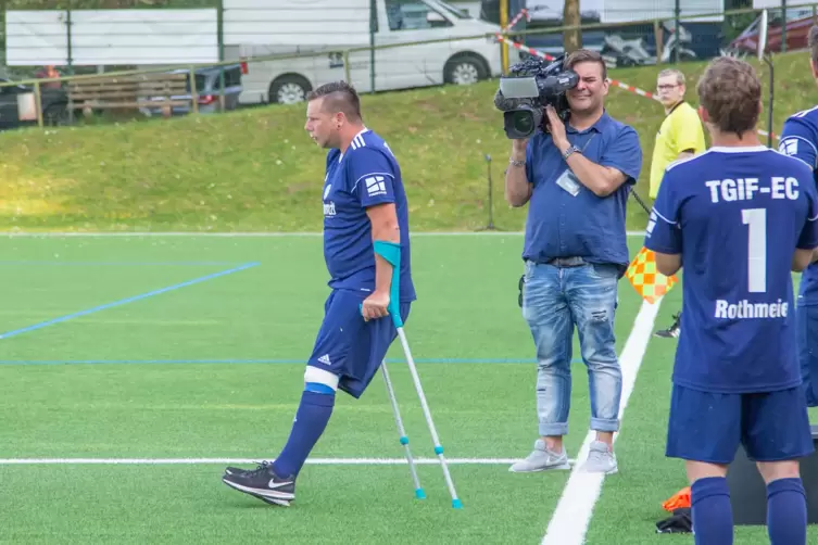 fussball_weltrekord_dauerkicken_sf_winterbach_-08.JPG