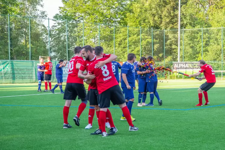 fussball_weltrekord_dauerkicken_sf_winterbach_-11.JPG