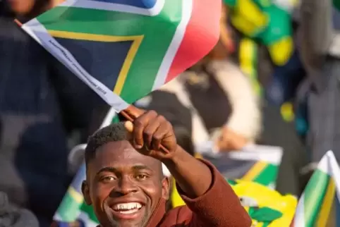 Südafrika wird auch die Regenbogennation genannt: Dennoch ist das Land bis heute alles andere als frei von Rassismus.  Foto: dpa