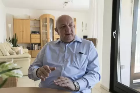 Zuletzt war Rudolf Hemm für die Prüfung von 195 Wasser- und Bodenverbänden zuständig. Das bedeutete auch: viel Zeit im Auto zu v