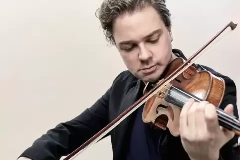 Alexander Sitkovetsky ist einer der Lehrer der Stipendiaten Shuichi Okada, Salih Can Gevrek, Mathis Rochat, Ariana Kashefi und M