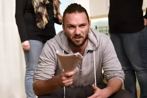 Profi mit Spaß am Laientheater: Regisseur Benjamin Sorg vom Eppschdääner Theater. ArchivFoto: BOLTE