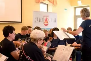 Die Ortsgemeinde St.Julian feierte den Zusammenschluss der Ortsteile St.Julian, Obereisenbach, Eschenau und Gumbsweiler vor 50 J