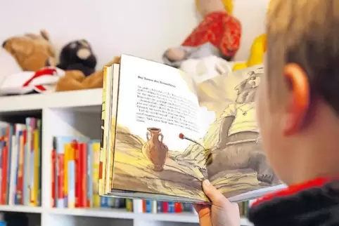 In den Ferien kann man auch in der Fantasie reisen - mit einem Buch. Wer beim Lesesommer mitmacht, kann noch was gewinnen.