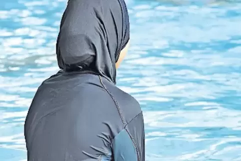 Burkini: Diese Schwimmkleidung lässt nur Gesicht, Hände und Füße frei.