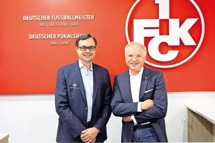 Zusammen für den FCK: Geschäftsführer Michael Klatt (links) und Vorstandsvorsitzender Wilfried de Buhr.