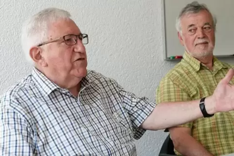 70 Jahre Erfahrung gehen mit dem Abschied von Willi Kästel (links) und Roland Henigin dem Stadtrat verloren. Foto: Linzmeier-Meh