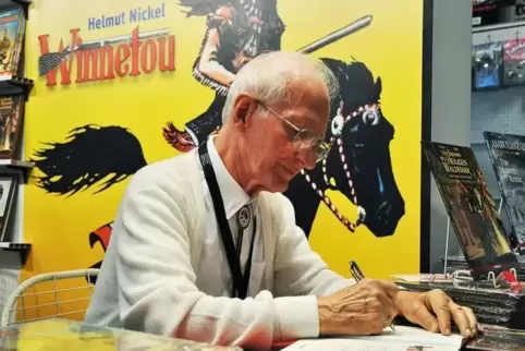 „Winnetou“ als Bildroman: Helmut Nickel. Foto: sackmann