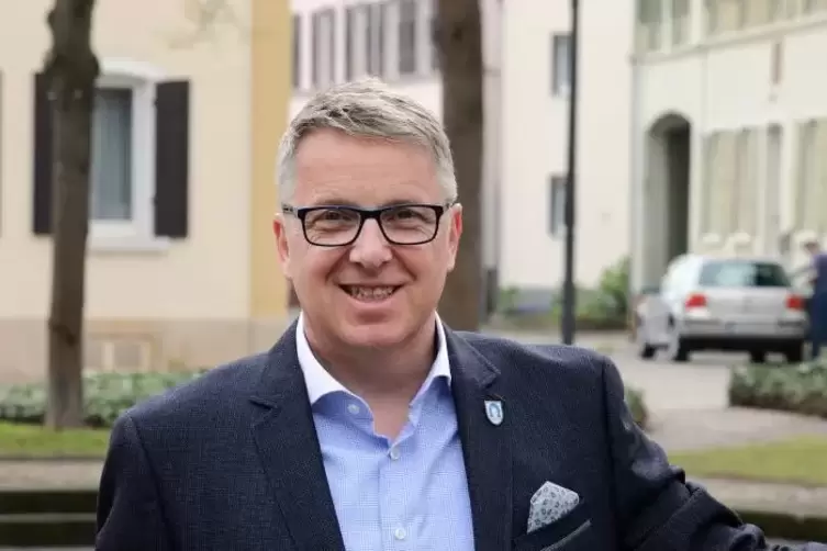 Bodo Lutzke ist neuer B&uuml;rgermeister von Schwegenheim.  Foto: Lenz
