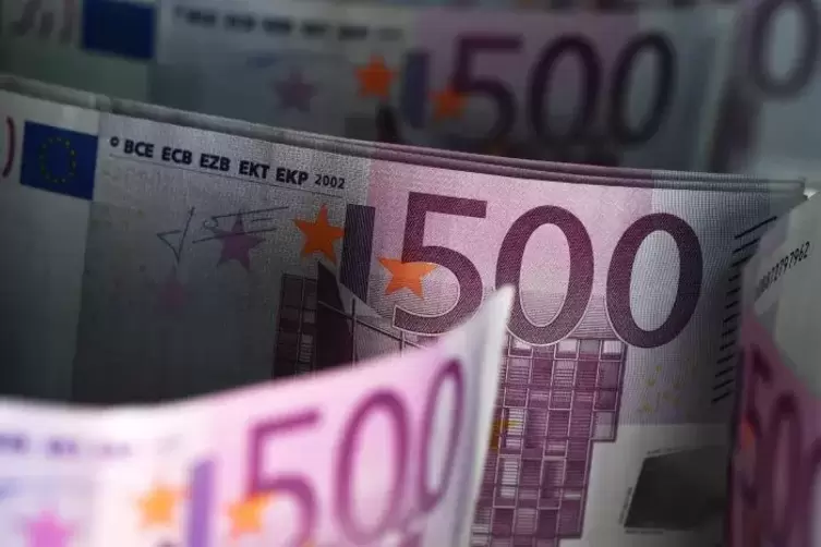 Die zwei 500-Euro-Scheine, die der Mann im Geldbeutel hatte, sollen dagegen laut Polizei wohl echt gewesen sein. Foto: dpa