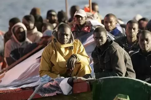 Ralf Latz warnt vor einer „humanitären Katastrophe“ im Mittelmeer vor Italiens Küsten. Archivfoto: AFP