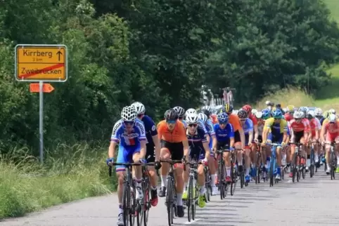  Knapp zehn Minuten benötigte das Feld der Trofeo im vergangenen Jahr von Homburg über Kirrberg hinauf nach Mörsbach.  Foto: tho